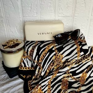 Versace MOD 4251 GB1/T3 Sunglasses Polished Black w/ Gold Logo Polarized